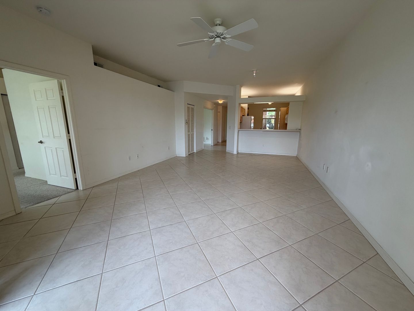Naples Condo: 330 Robin Hood Cir.