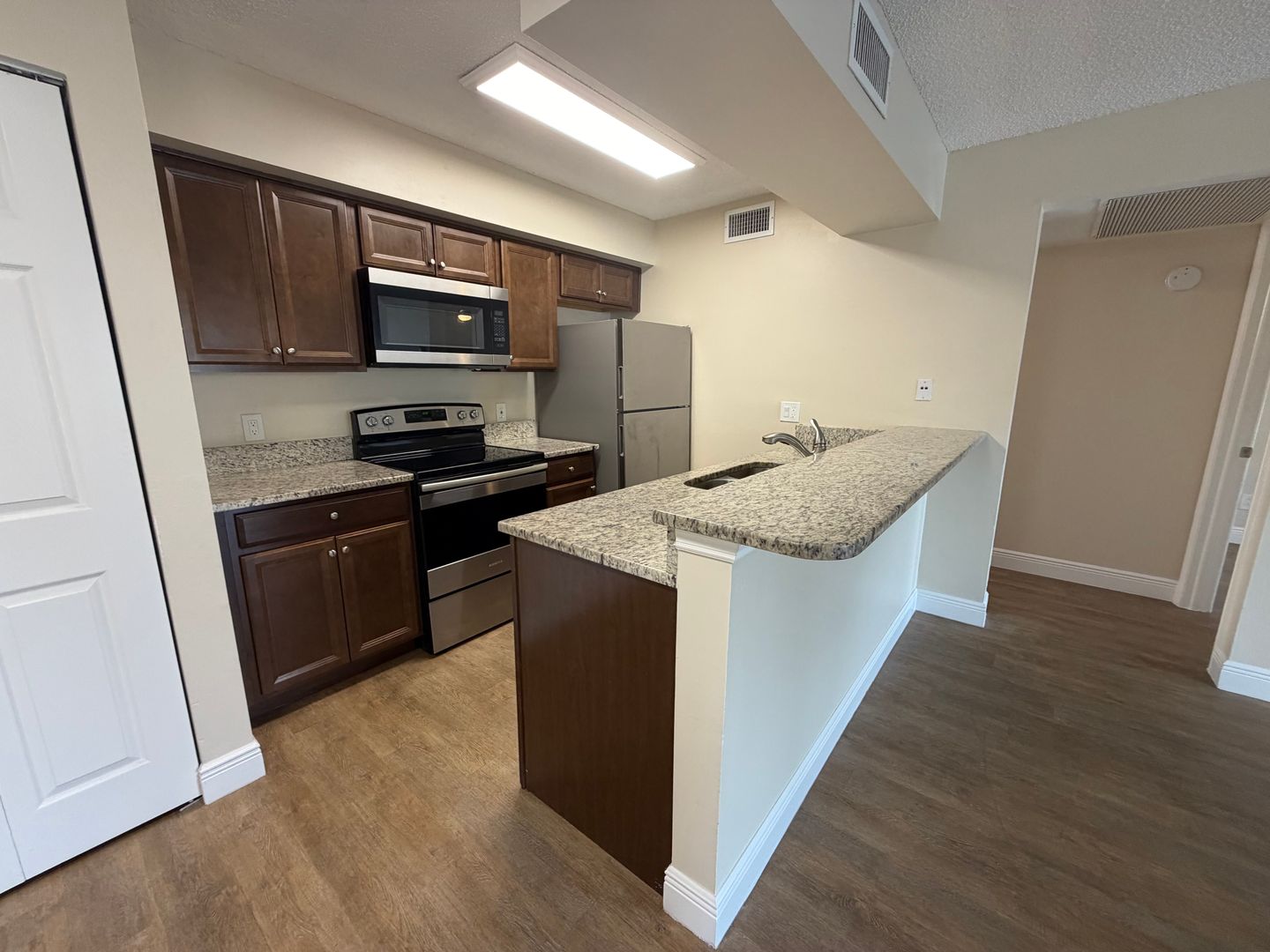 Fort Myers Condo: 5321 Summerlin Dr.