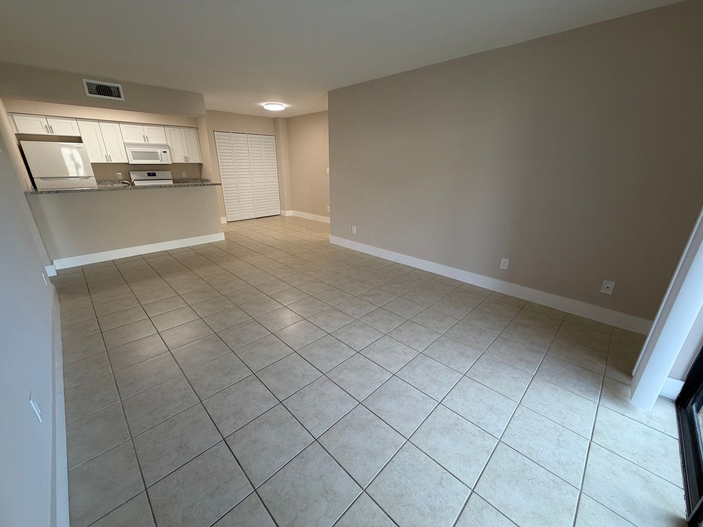 Fort Myers Condo: 5317 Summerlin Rd.