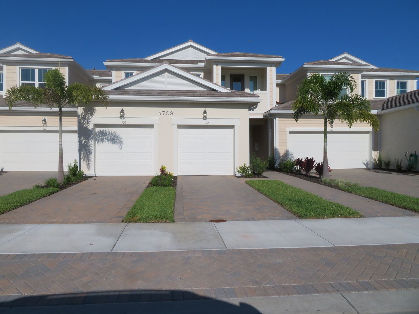 Naples Condo: 4709 Arboretum Circle