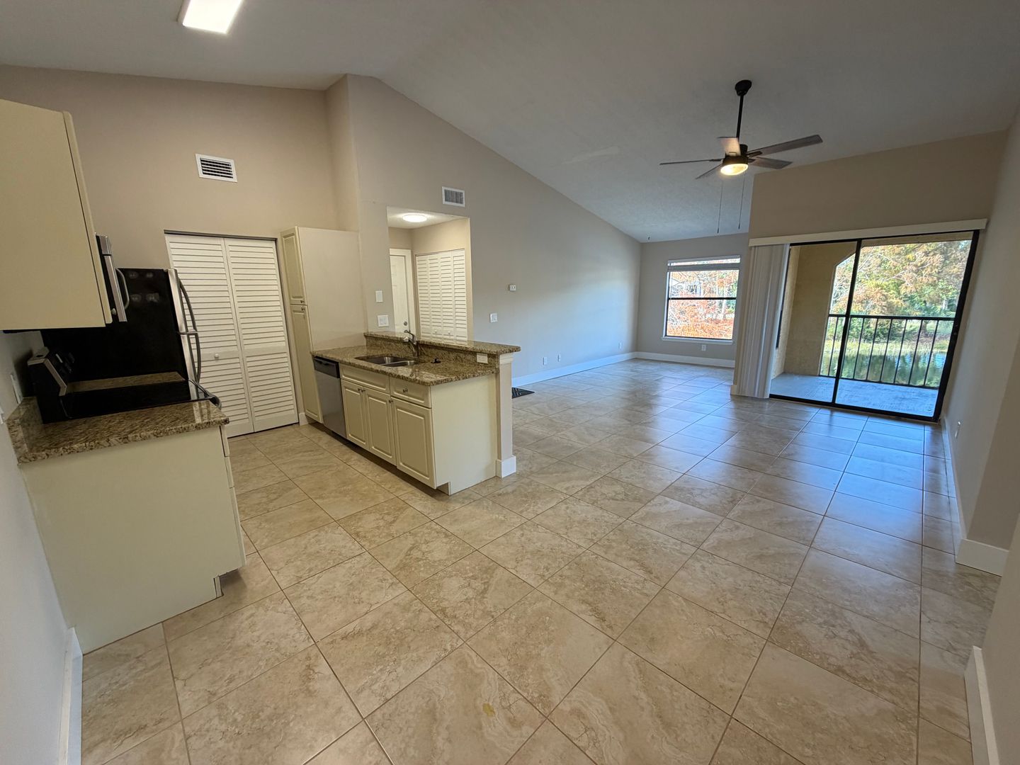 Naples Condo: 2070 Arbour Walk Cir.
