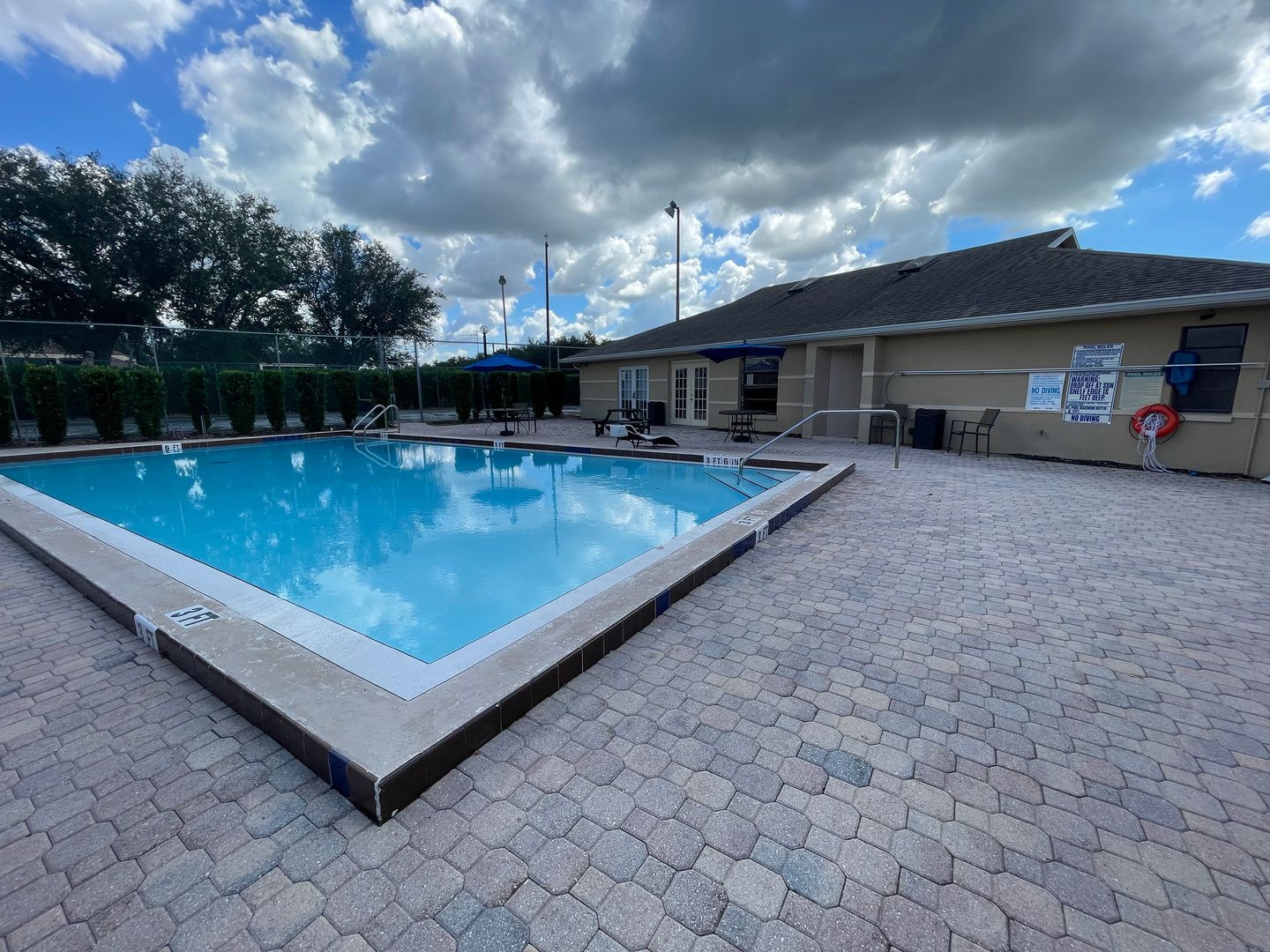 Fort Myers Condo: 5317 Summerlin Rd.