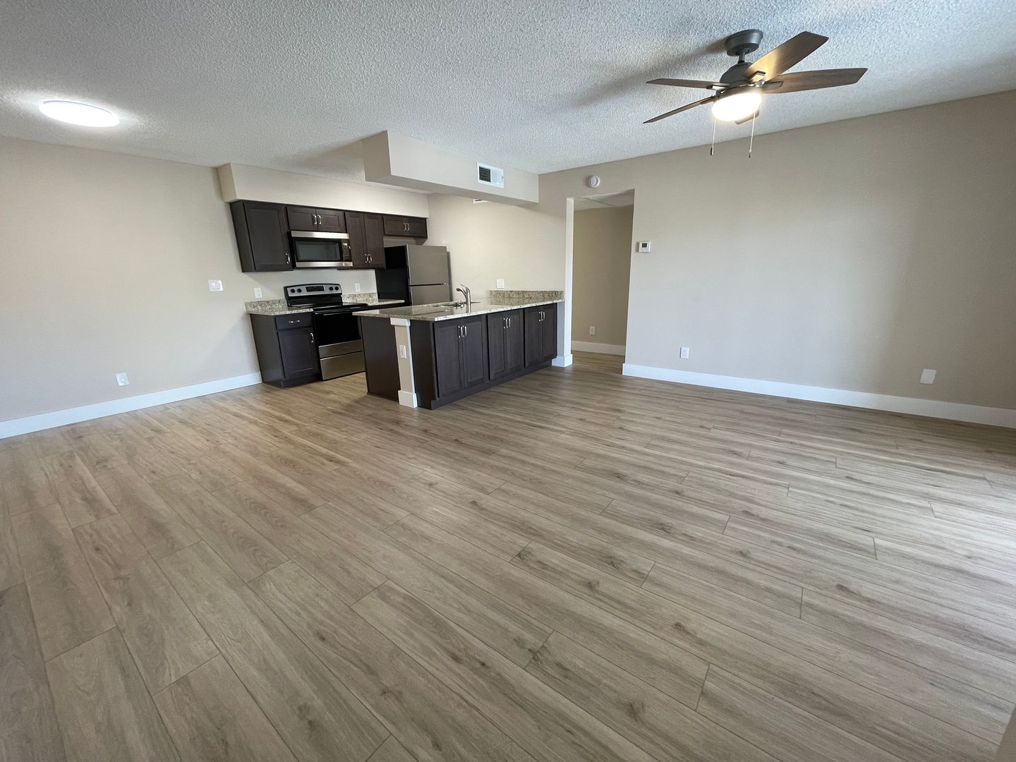 Fort Myers Condo: 5317 Summerlin Rd.