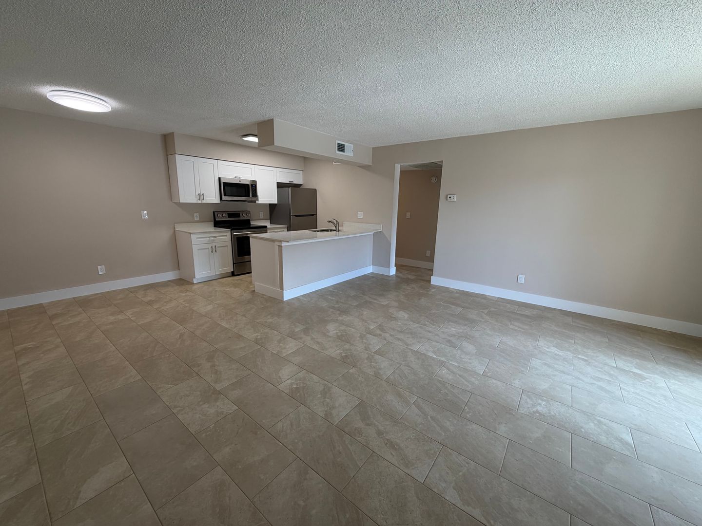 Fort Myers Condo: 5327 Summerlin Rd.