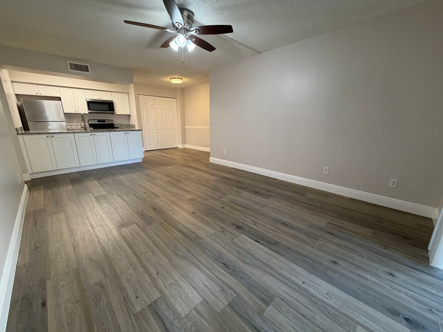 Fort Myers Condo: 5307 Summerlin Rd.
