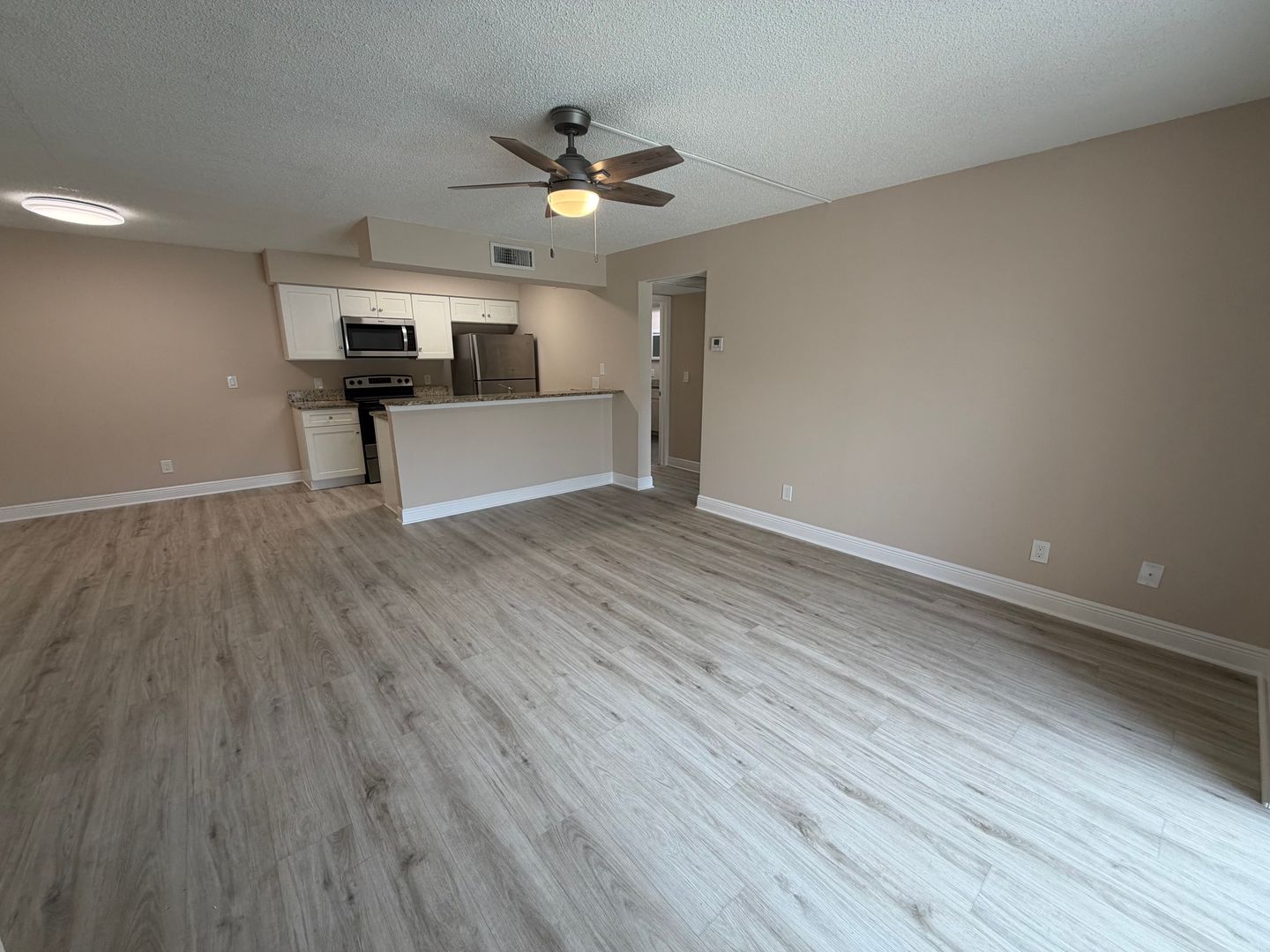 Fort Myers Condo: 5315 Summerlin Rd.