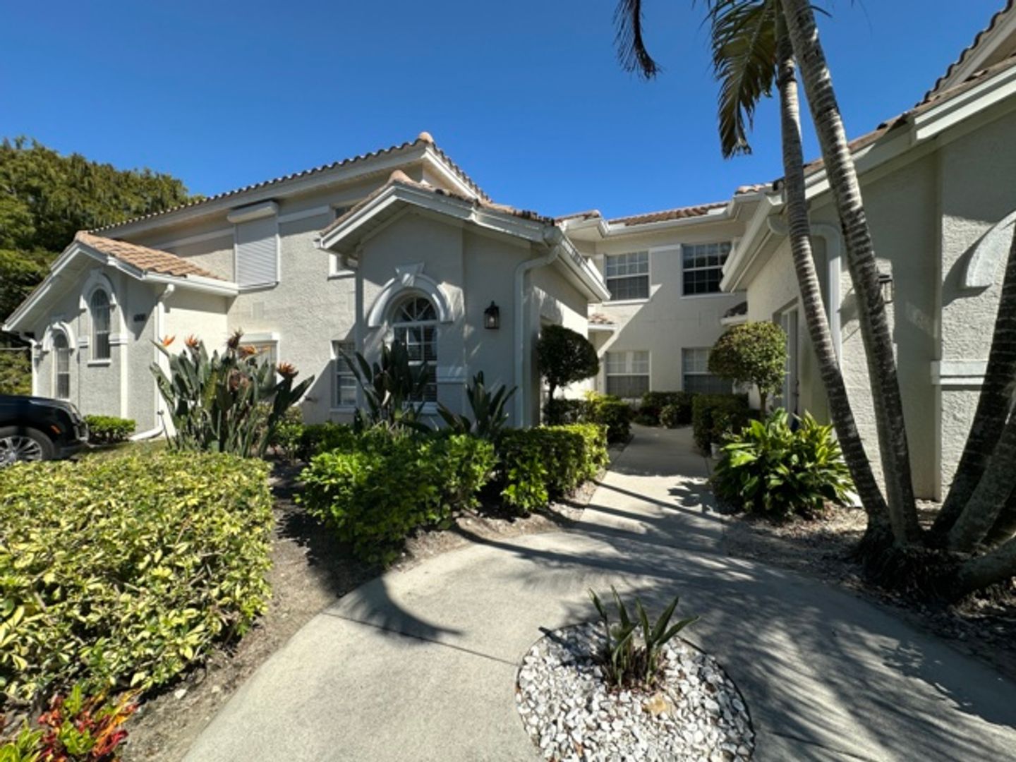 Naples Apartment: 6800 Satinleaf Rd. S