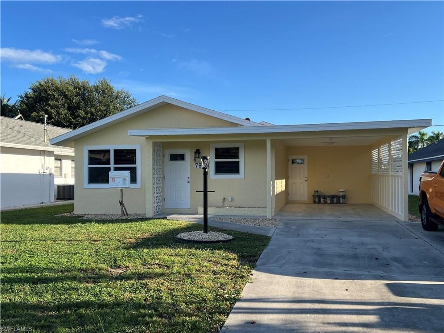 Naples House: 787 104th Ave N