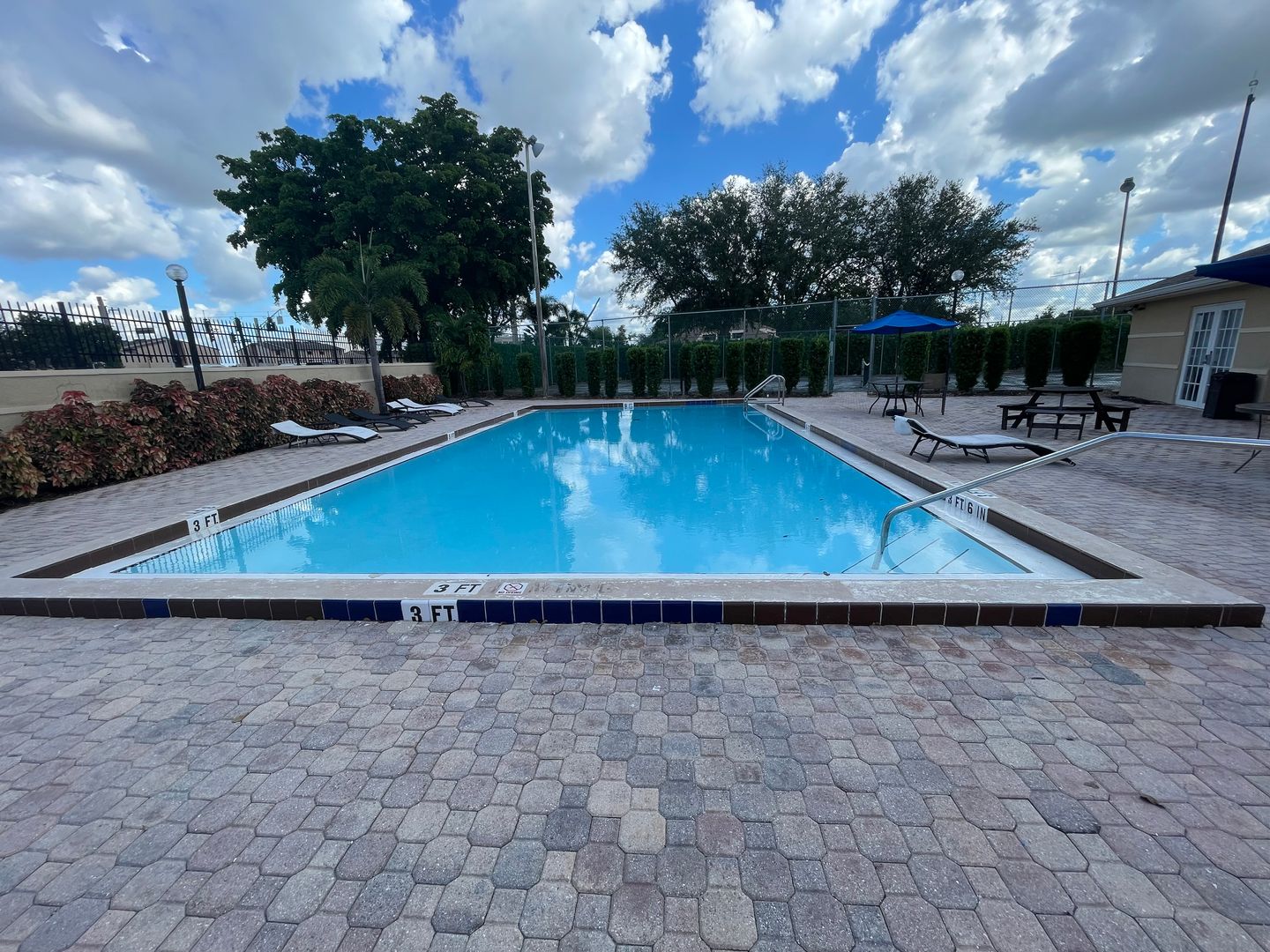 Fort Myers Condo: 5317 Summerlin Rd