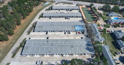 FOR LEASE: Industrial Warehouse with Office, Two Roll-Up Doors & Private Restrooms 2,500 RSF | Conroe, TX – Right Off I-45 at Frazier Street – photo 1