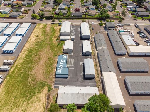 FOR LEASE: Industrial Warehouse with Three Roll-Up Doors 1,672 RSF | Keizer, OR – Near Salem Parkway & I-5 – photo 1
