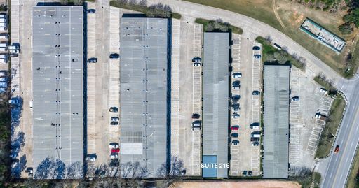 FOR LEASE: Private Office Suite – Three Offices, Kitchenette & Central A/C 1,000 RSF | Conroe, TX – Right Off I-45 at Frazier Street – photo 1