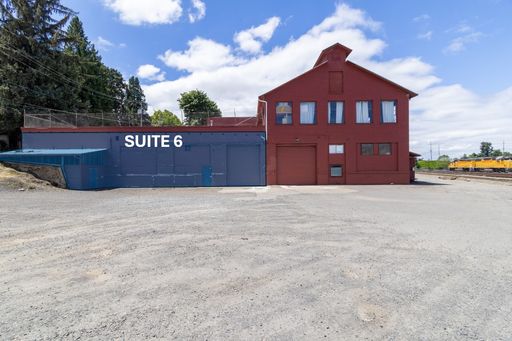 FOR LEASE: Industrial Warehouse & Office Space with Rollup Door & High Clearance | 6,300 RSF | Inner NE Portland, OR – Farragut Factory – photo 1