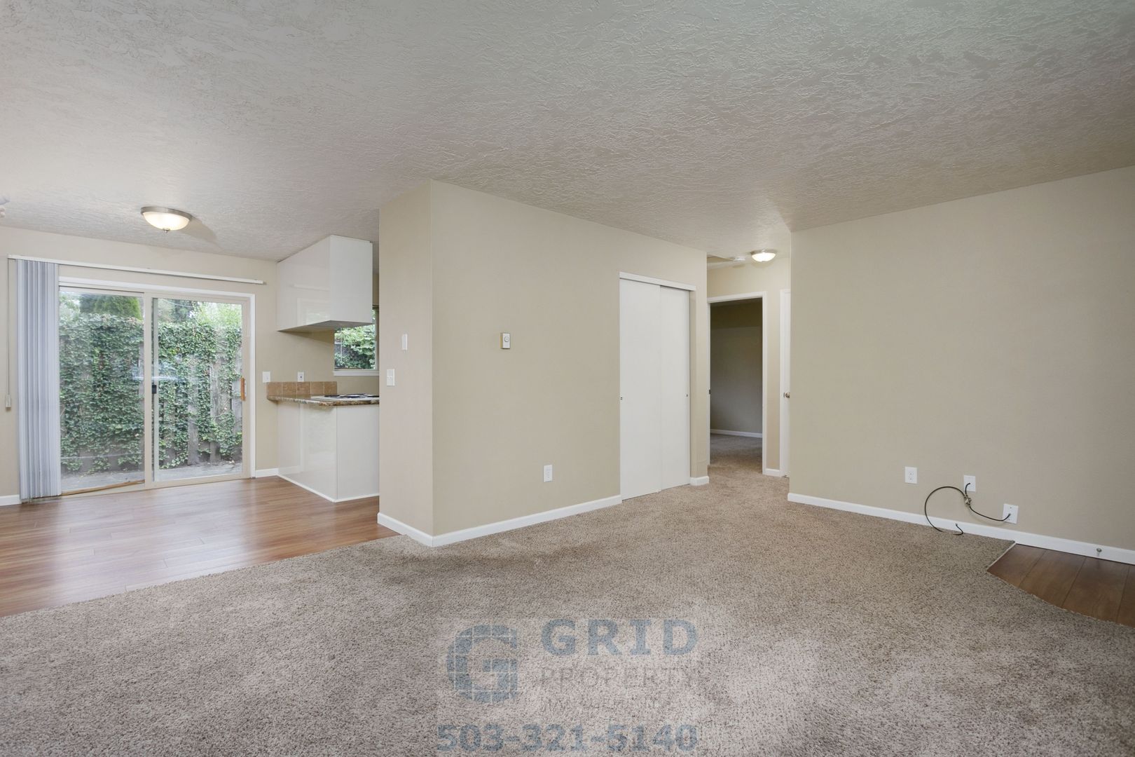 Portland Apartment: 5105 SE Stark Street Unit A