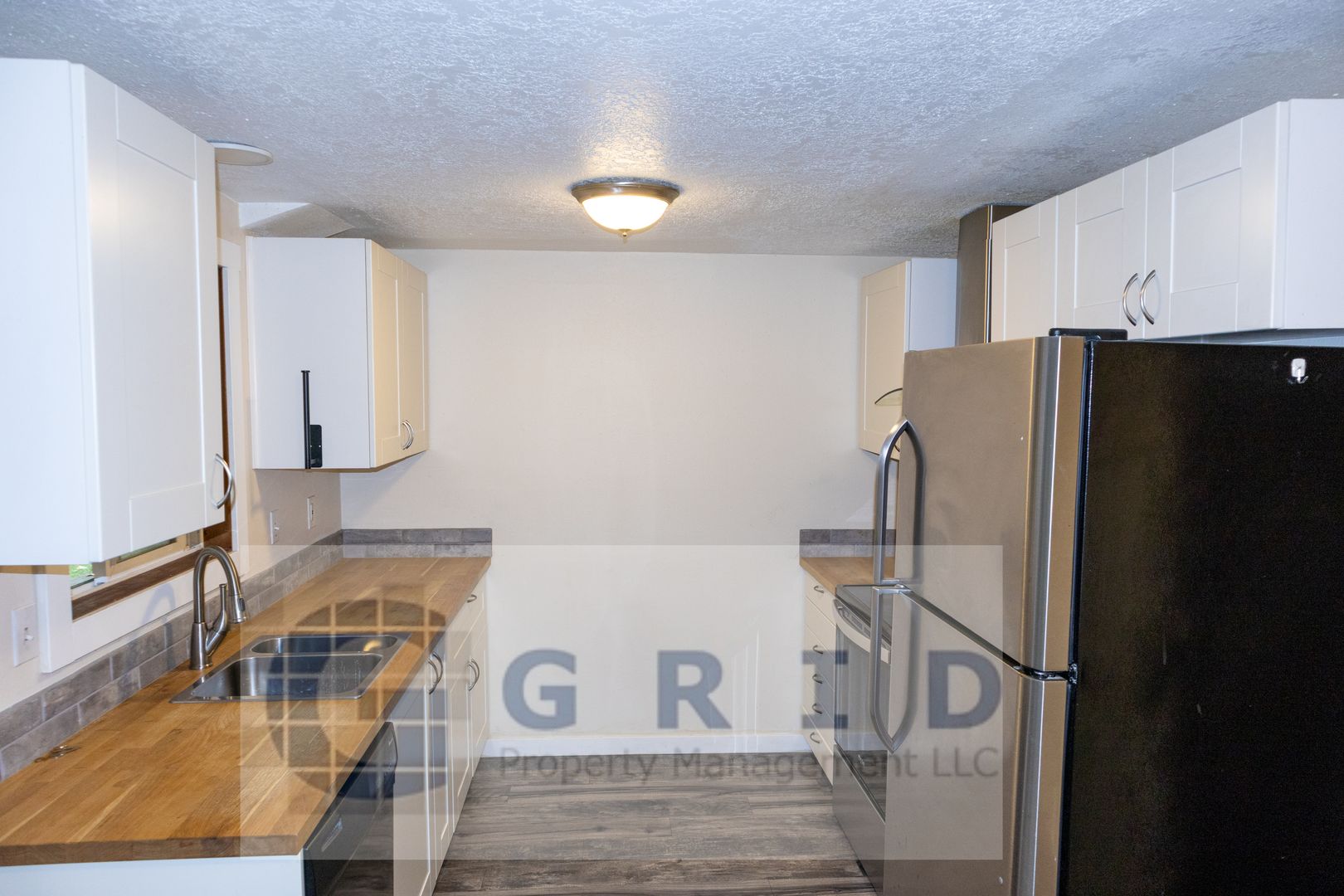 Portland Apartment: 3213 SW Marigold St.
