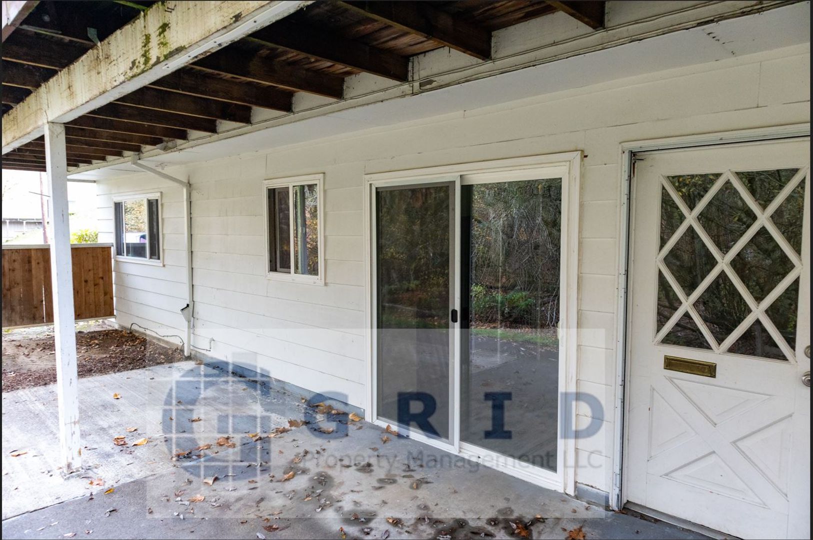 Portland Apartment: 3213 SW Marigold St.