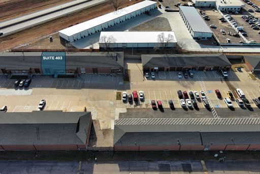 FOR LEASE: Warehouse with Roll-Up Door & Controlled-Access Gate 2,000 RSF | Wichita, KS – Near US-35 – photo 1