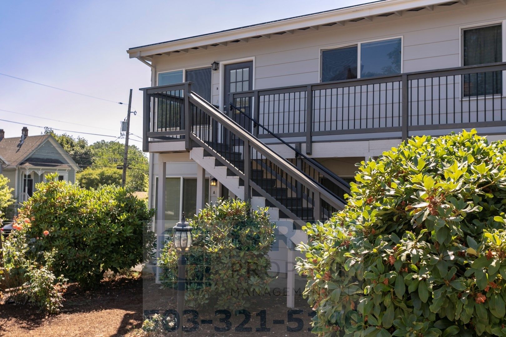 Portland Apartment: 1131 SE 17th Ave