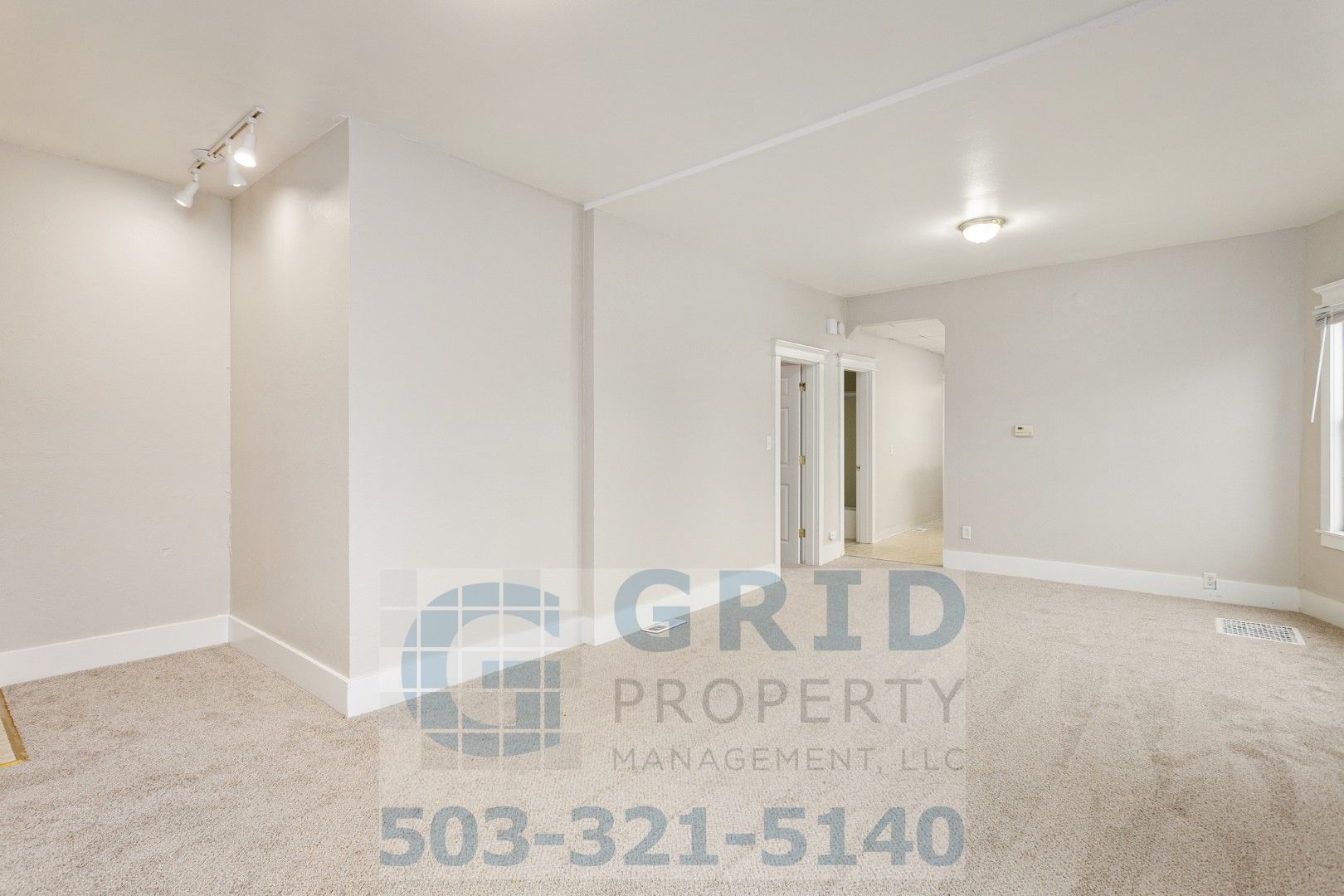 Portland House: 9339 N Oswego Ave