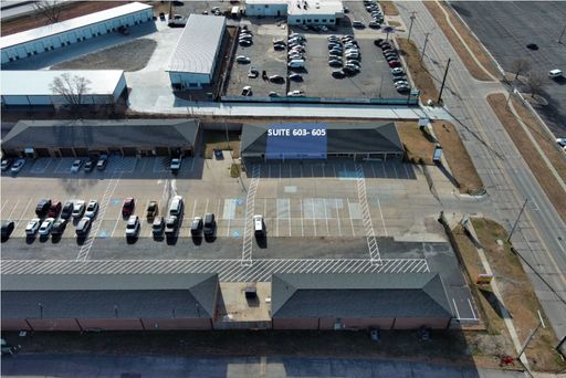 FOR LEASE: Office Space with Private Restrooms & Controlled-Access Gate 2,000 RSF | Wichita, KS – Near US-35 – photo 1