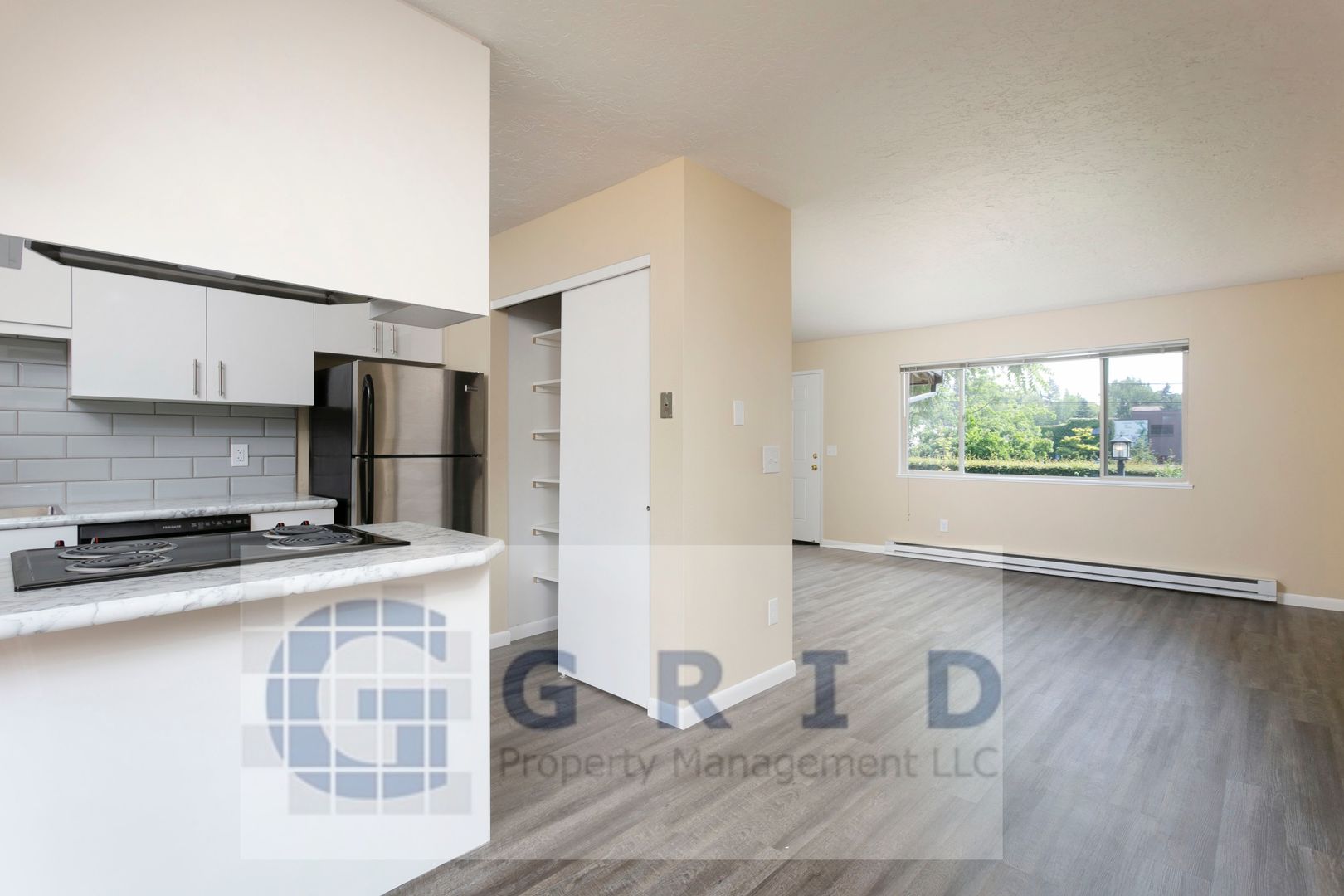 Portland Apartment: 5109 Unit B SE Stark Street