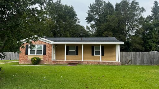 3 Bedroom 2 Bathroom Home – photo 1