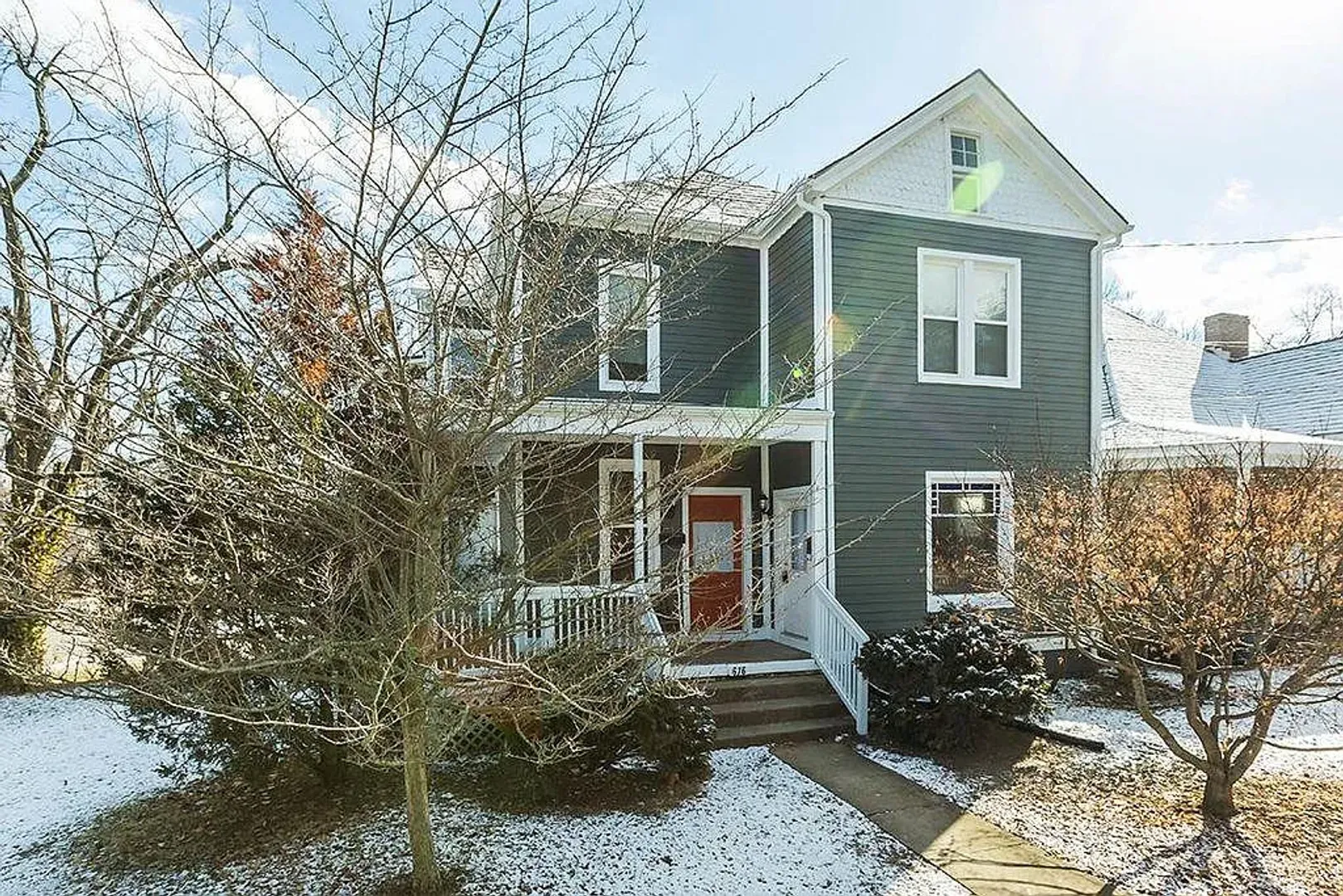 Lexington Apartment: 676 Headley Avenue