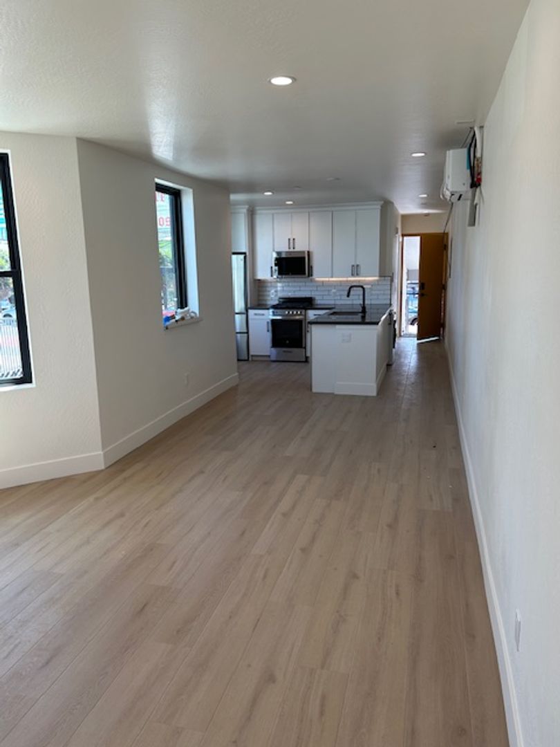 San Francisco Apartment: 2874 16th Street