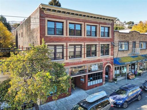 Beautiful 1BR, Views of Pt Richmond