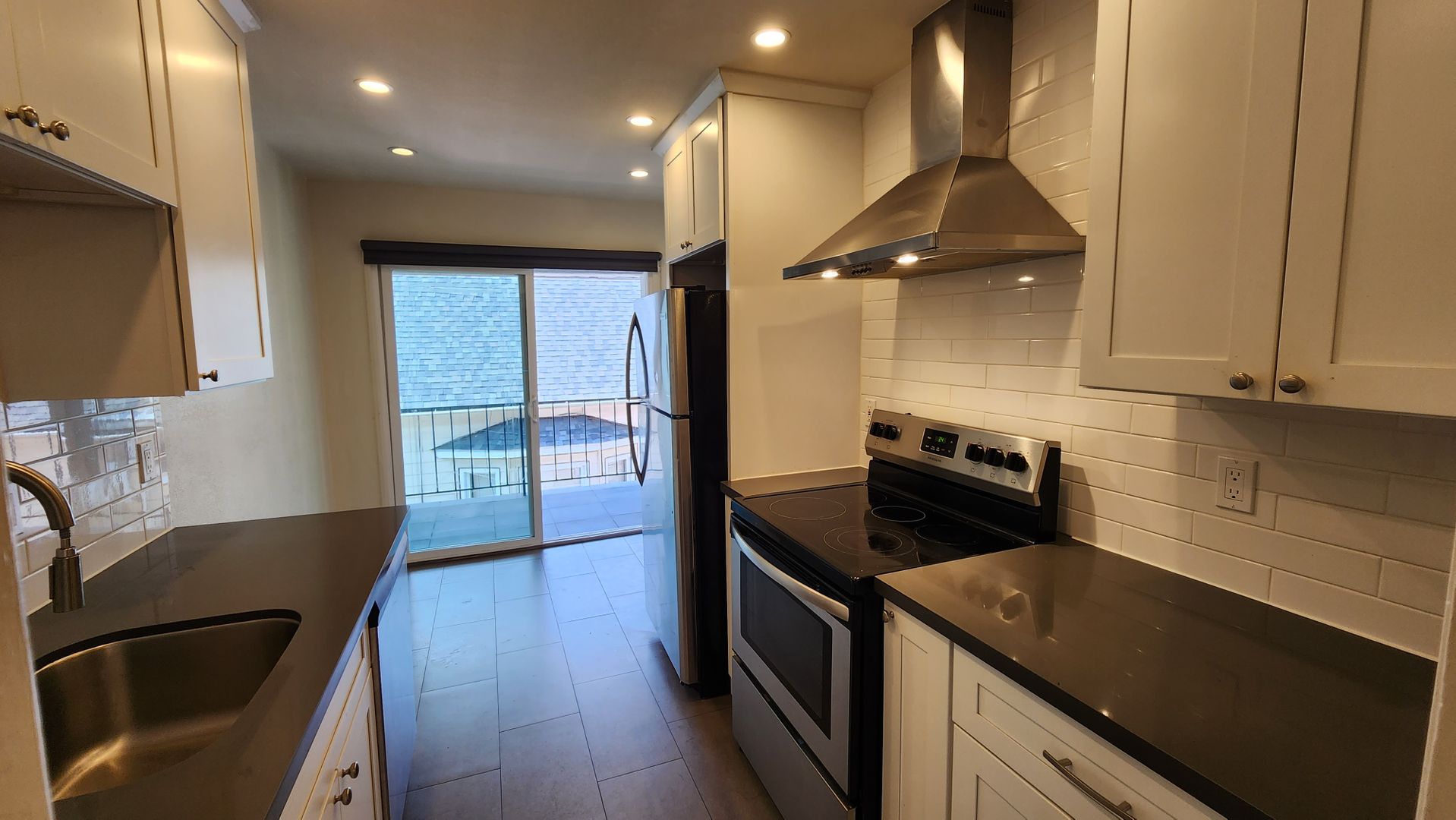 Oakland Apartment: 1140 E22nd Street