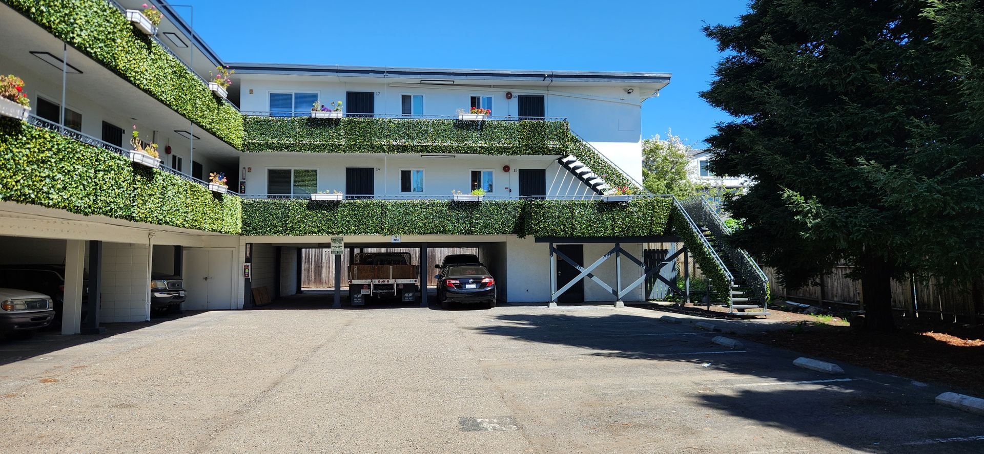 San Leandro Apartment: 14950 Zelma St