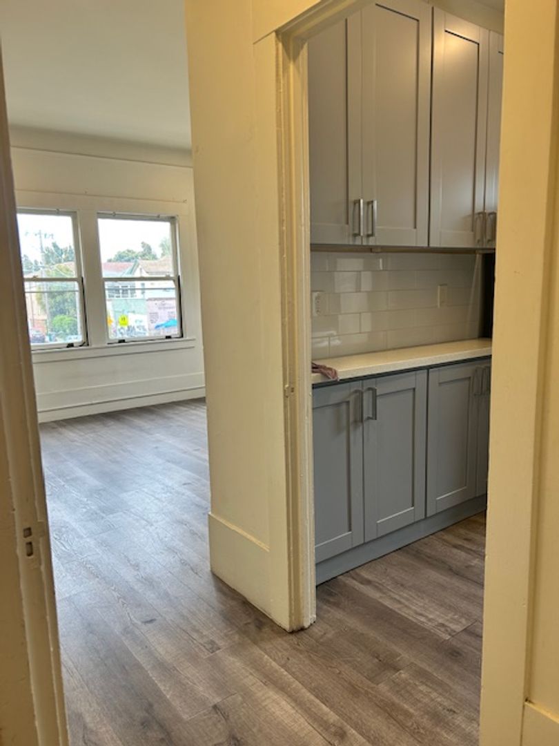 Oakland Apartment: 4030-38 MLK Jr Way