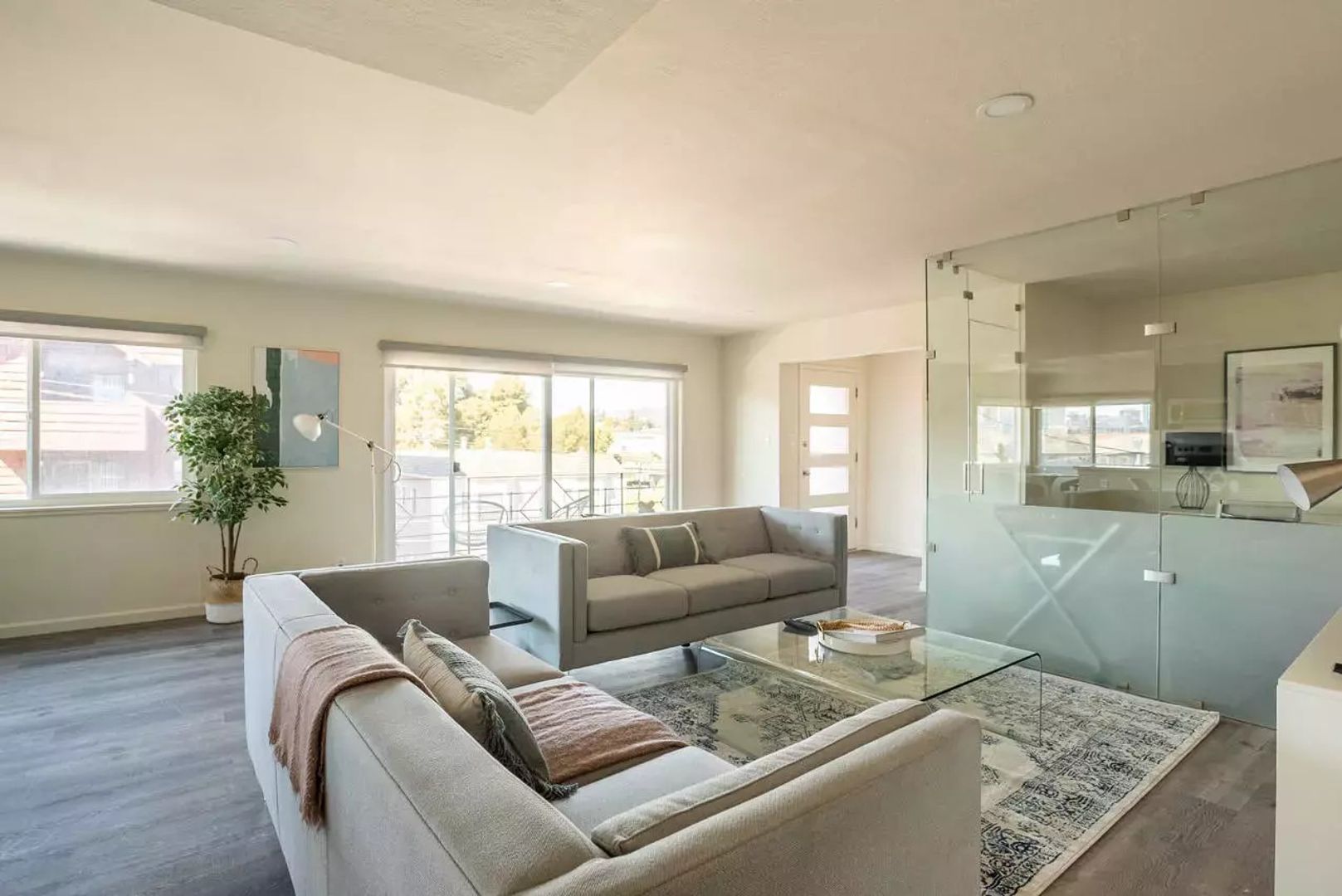 Oakland Apartment: 570 Boden Way