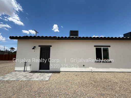 BRAND NEW BUILD! 2 Bedroom, 1 Bath Duplex Unit for Rent *MOVE-IN SPECIAL* (Irvington/6th Ave) – photo 1
