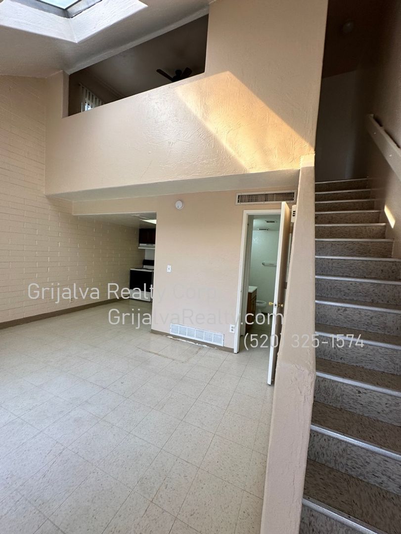 Tucson Apartment: 3115 N Stone Ave
