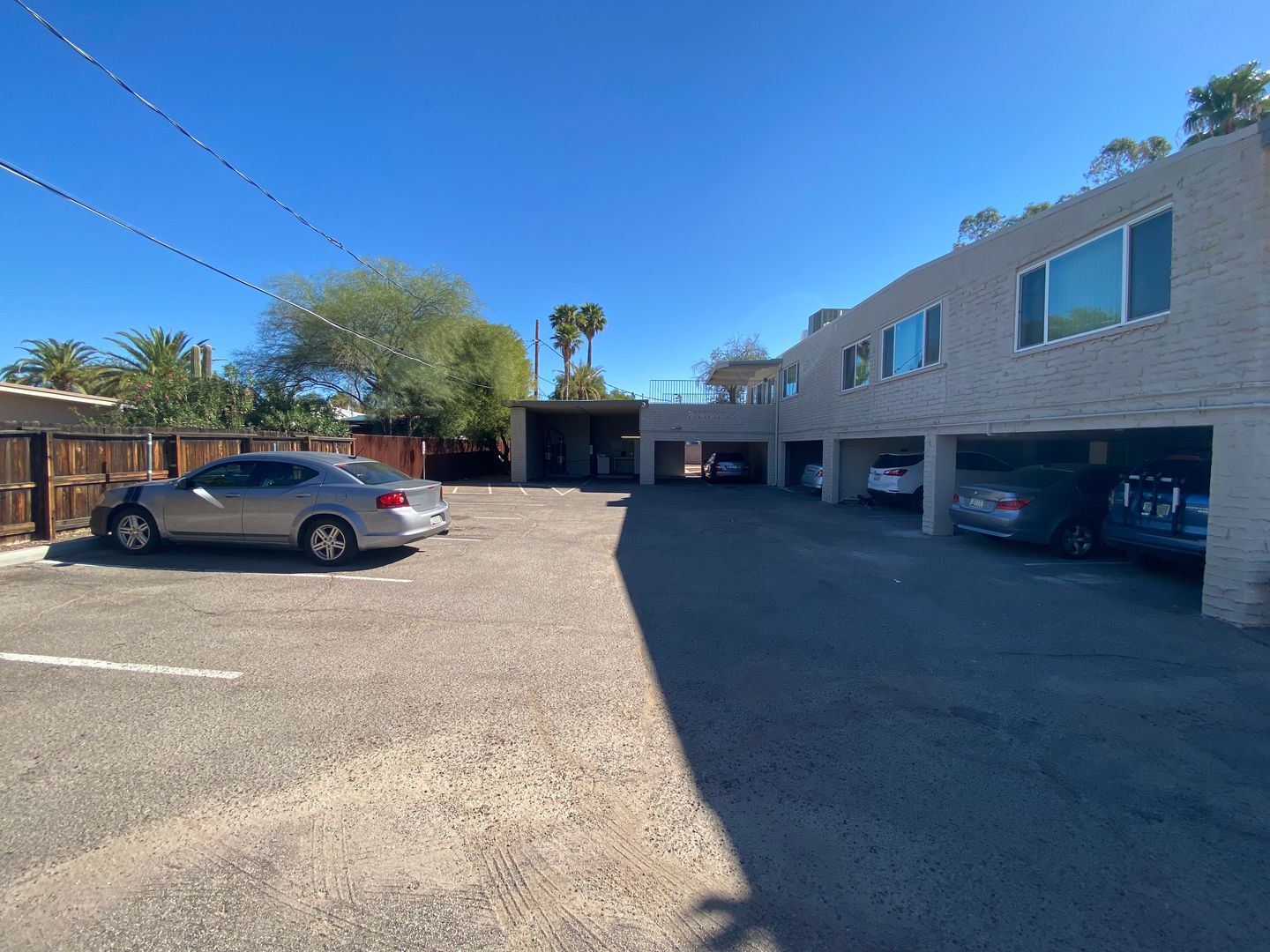 Parking at 2923-2941 10th