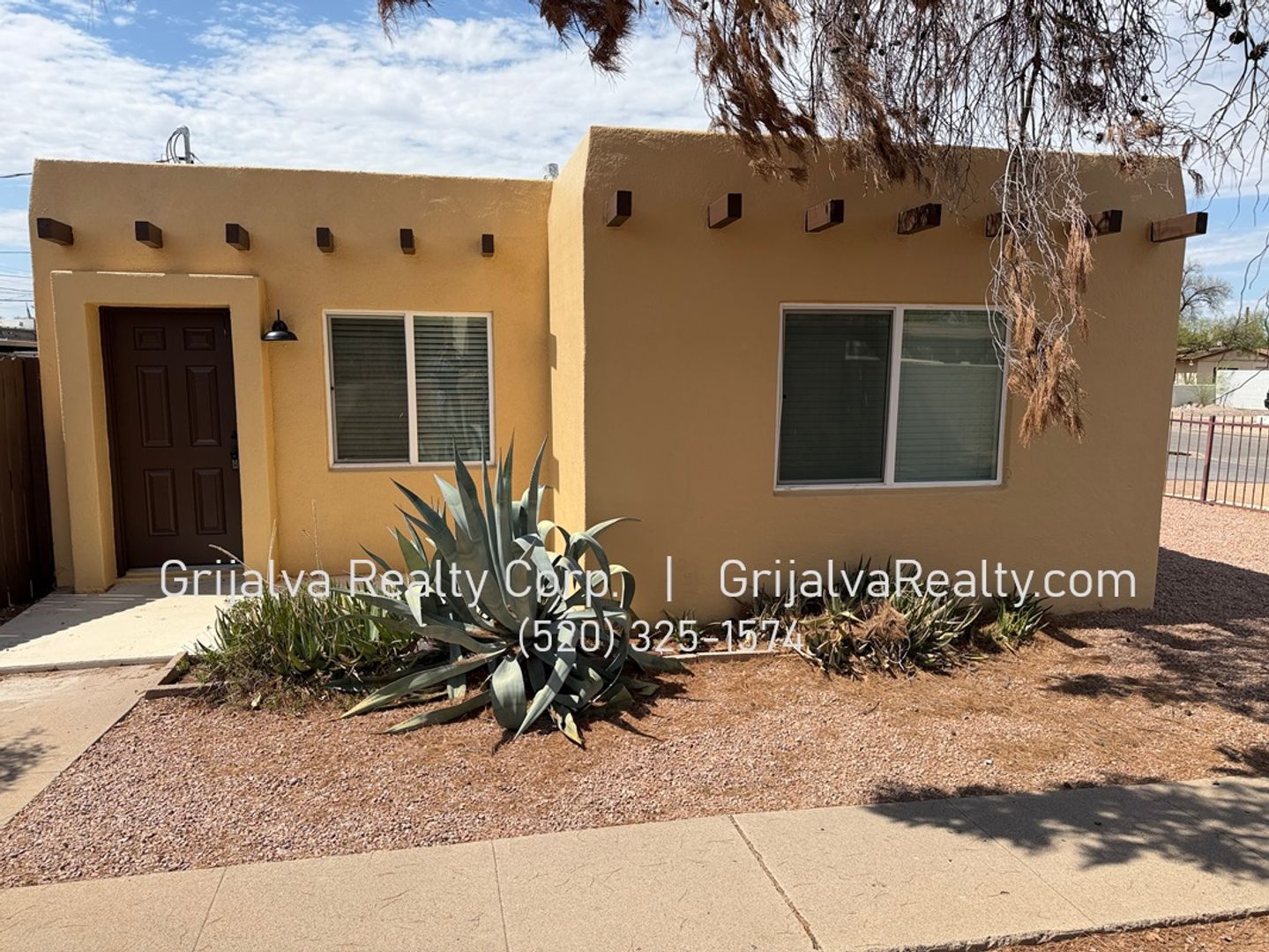 Tucson Apartment: 3001-3015 E La Madera Dr