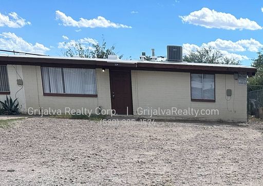 2 Bedroom Duplex Unit W/ Yard for Rent (6th Ave/44th St) – photo 1