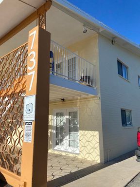 1 Bed 1 Bath Rental at 737 N. Alvernon Way - A03, Tucson, AZ – photo 1