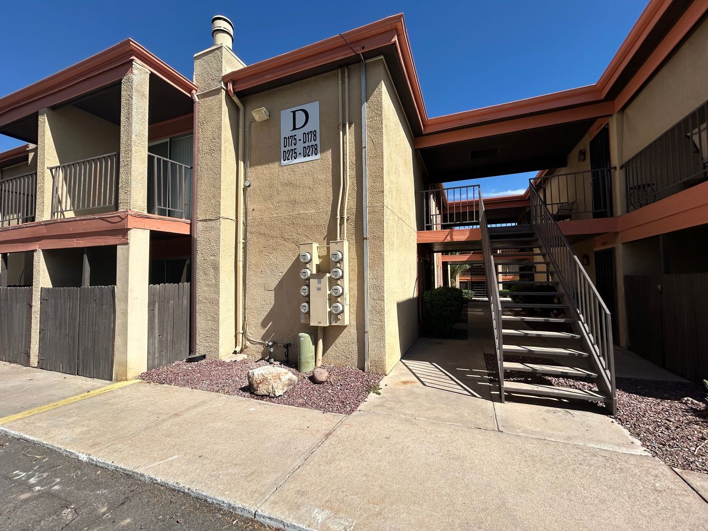 Tucson Apartment: 1620 N. Wilmot Rd.