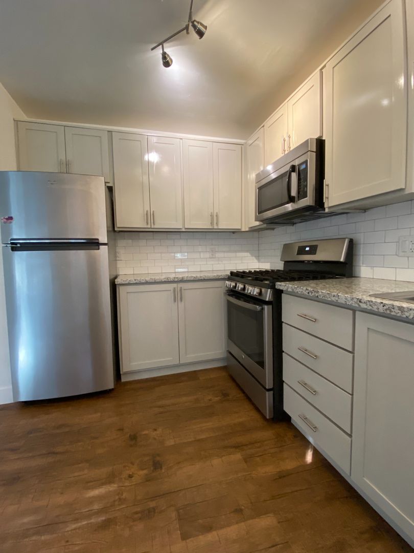 Tucson Apartment: 331 S. Alvernon Way