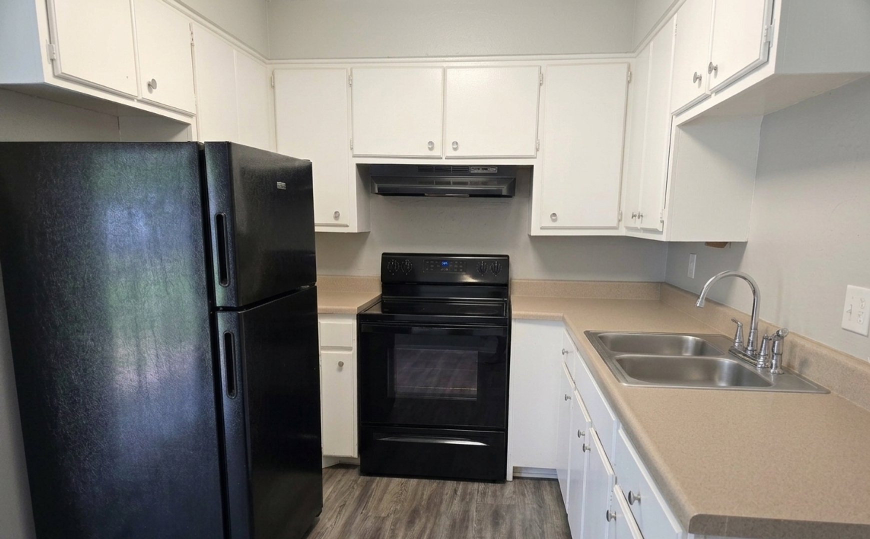 Norman Apartment: 1820 Cherry Stone Street