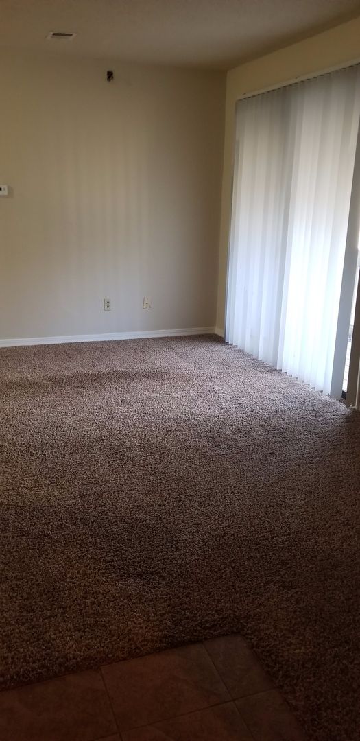 West Plains Apartment: 2400 McFarland Dr