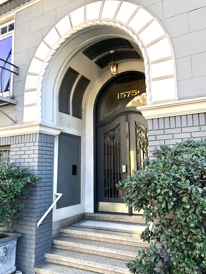 San Francisco Apartment: 1575 Broadway St