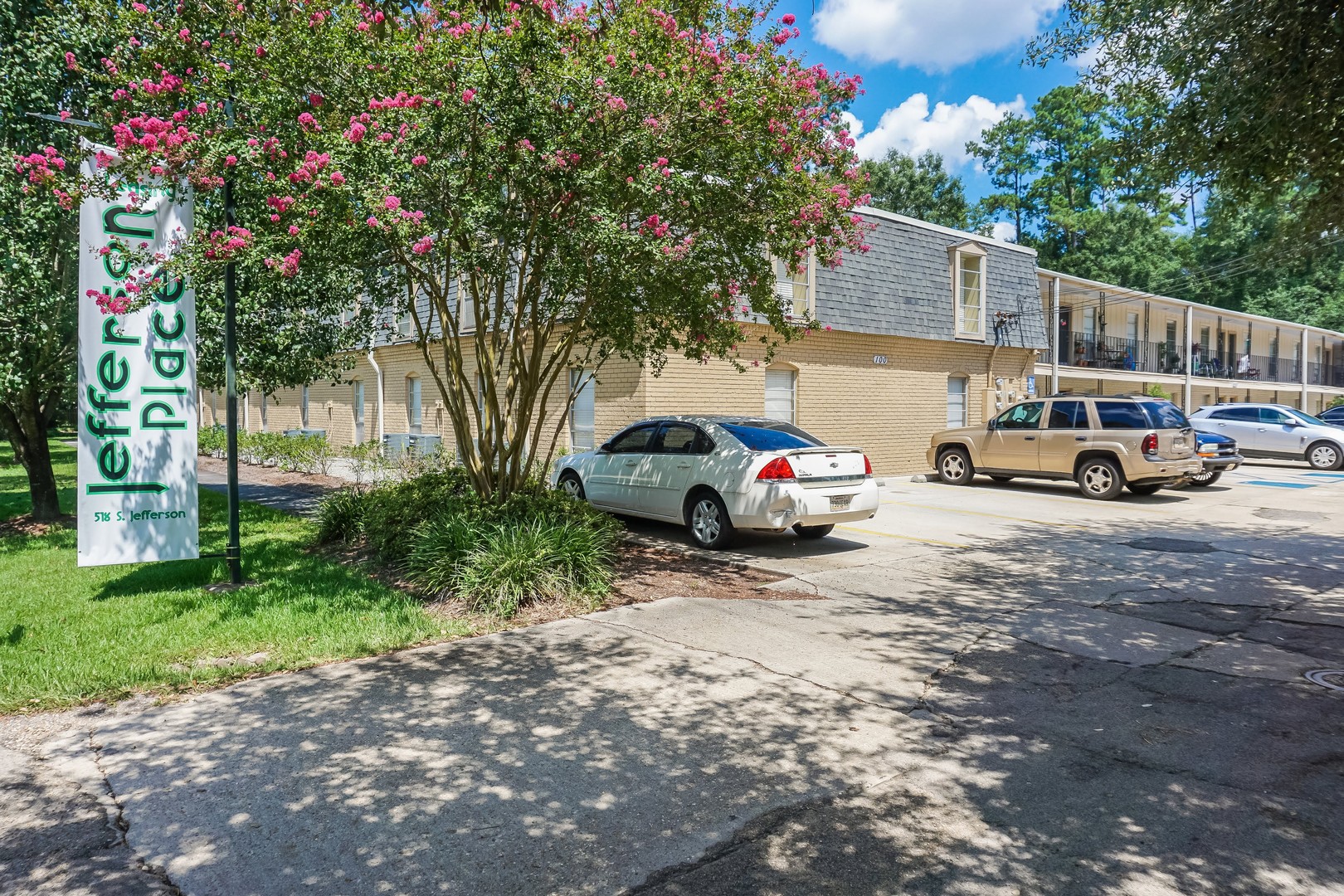 Covington Apartment: 518 S. Jefferson Ave.