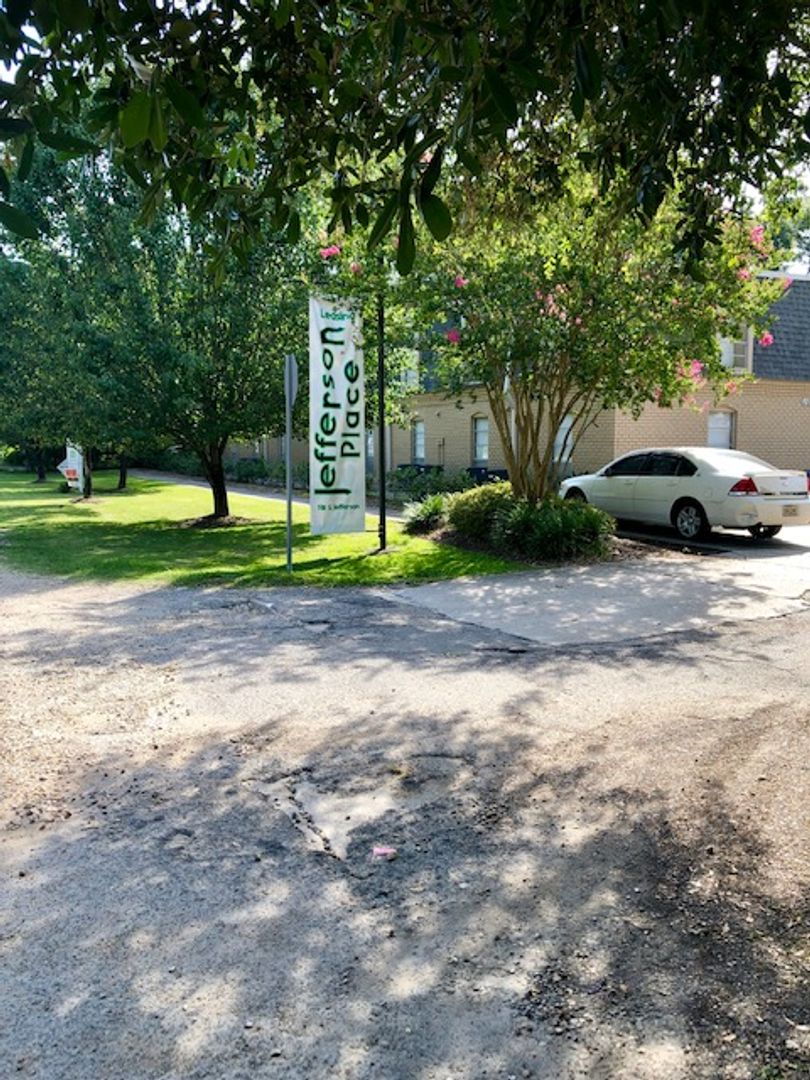 Covington Apartment: 518 S. Jefferson Ave.