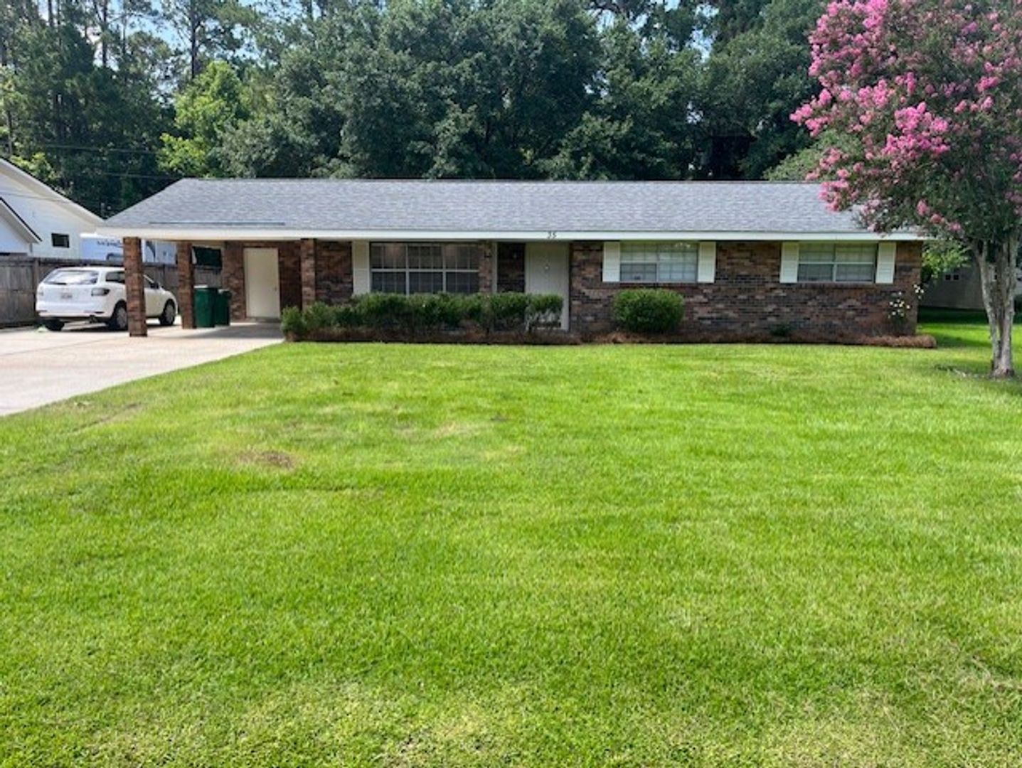 Covington House: 35 Spruce Dr