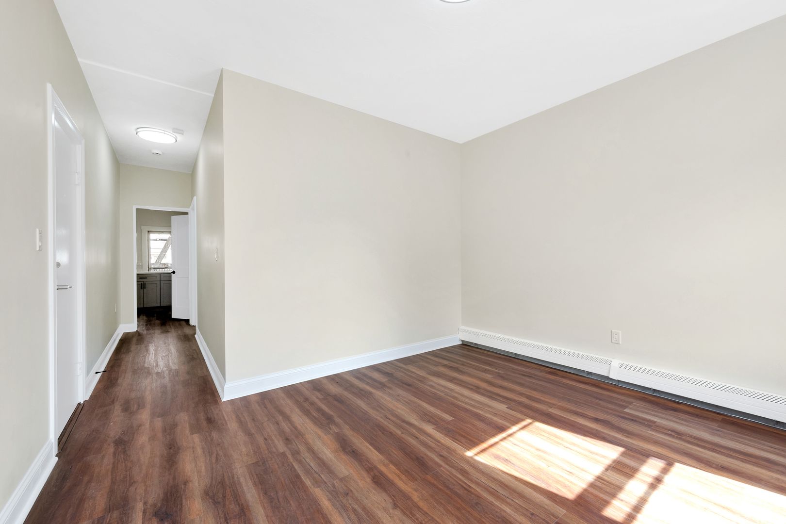 South Boston Apartment: 16-16 1/2 O Street
