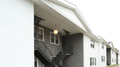 Large 2 Bedroom Apartments Near U of E – photo 1