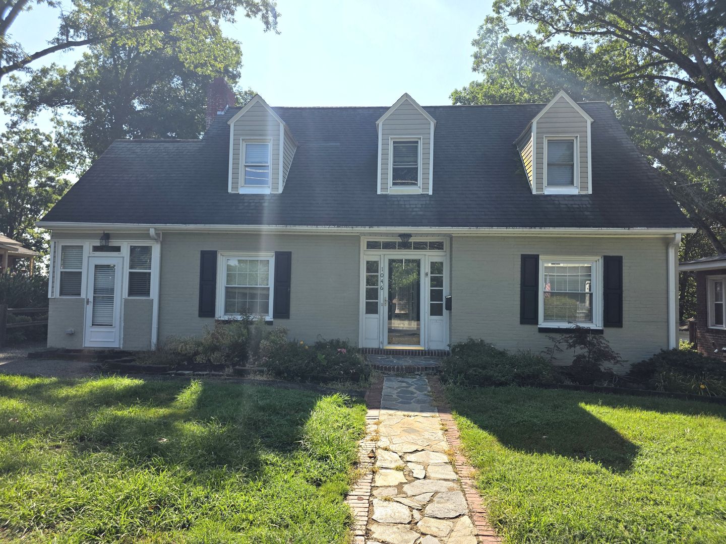 Mount Airy House: 1046 N Main Street